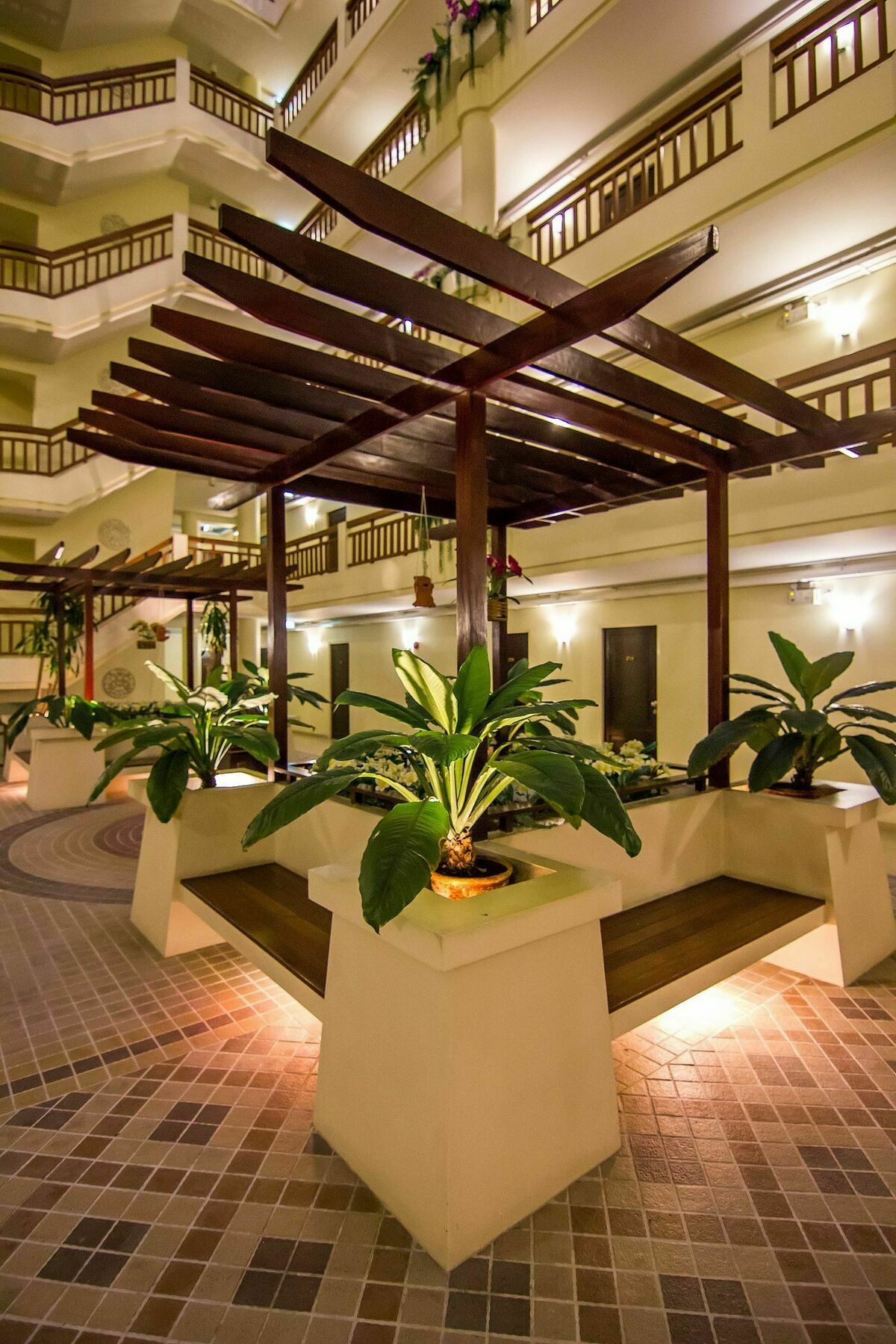 Zen Rooms Sukhumvit 81 Bangkok Exterior photo
